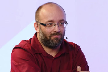 Z eráru bankomat maskovaný ušlechtilými úmysly. Vidlák zostra