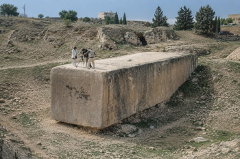Kámen o 1 650 tunách zůstal v Baalbeku ležet v lomu