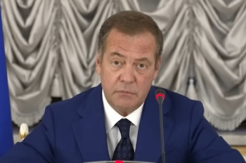 Konflikt vyhrajeme! Banderovci musí být souzeni! tvrdí Medveděv