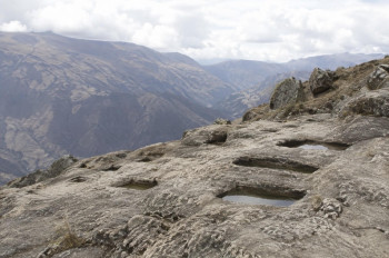 Záhadná hora v Peru: Kdo vytesal kamenná zrcadla bohů?
