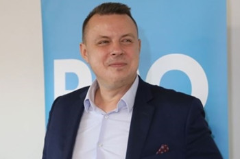 Přestaňme si lhát do kapsy, říká Rajchl. Západ podle něj ztrácí směr