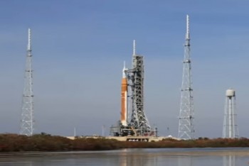 NASA chystá první pilotovaný let k Měsíci po 50 letech