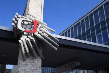 ČT a ČRo v politickém sevření. Debata bez řešení