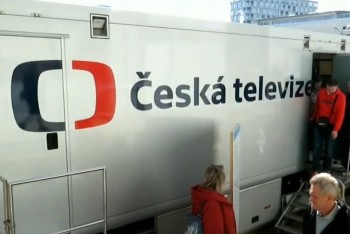 Masová zábava a hon za sledovaností není veřejnou službou